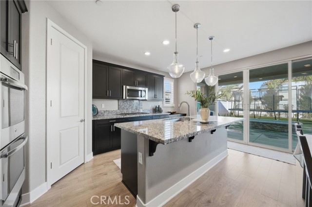 Detail Gallery Image 19 of 68 For 36745 Braken Way, Lake Elsinore,  CA 92532 - 5 Beds | 3 Baths