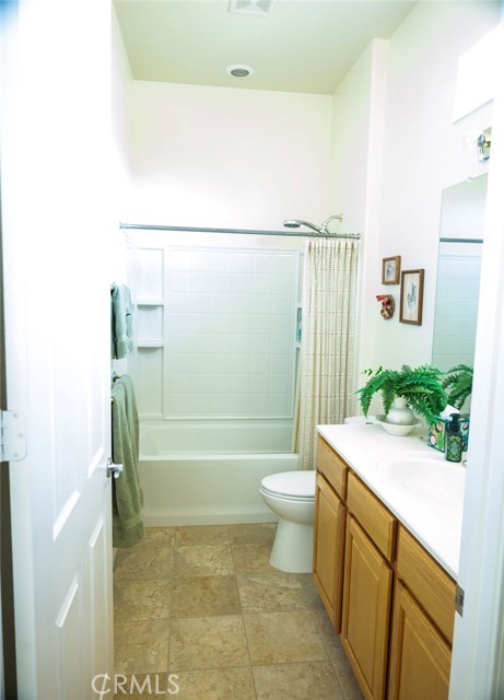 Detail Gallery Image 4 of 17 For 10939 Rockaway Glen Rd, Apple Valley,  CA 92308 - 2 Beds | 2/1 Baths