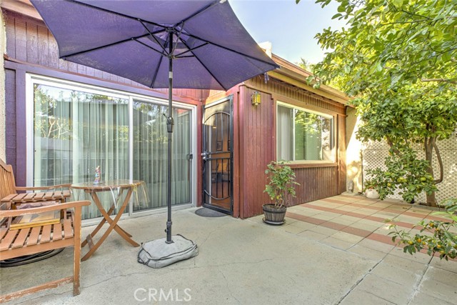 Detail Gallery Image 2 of 20 For 7631 Vineland #2,  Sun Valley,  CA 91352 - 2 Beds | 1/1 Baths