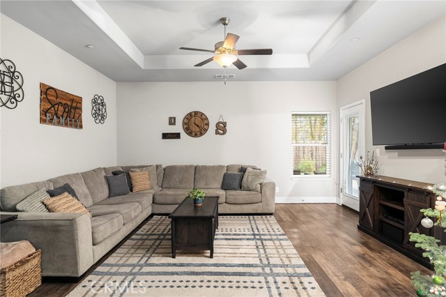 Detail Gallery Image 4 of 41 For 51 Jersey Brown Cir, Chico,  CA 95973 - 3 Beds | 2 Baths