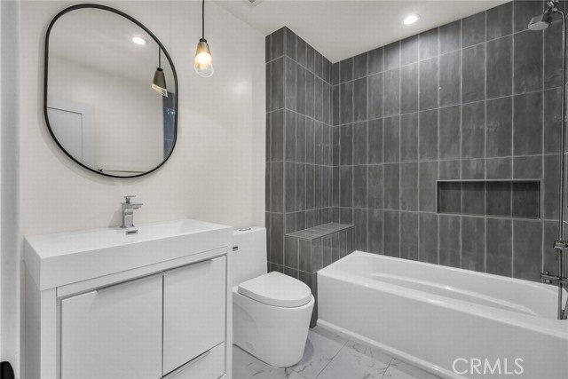 Detail Gallery Image 29 of 49 For 5110 Greenbush Ave, Sherman Oaks,  CA 91423 - 6 Beds | 6 Baths