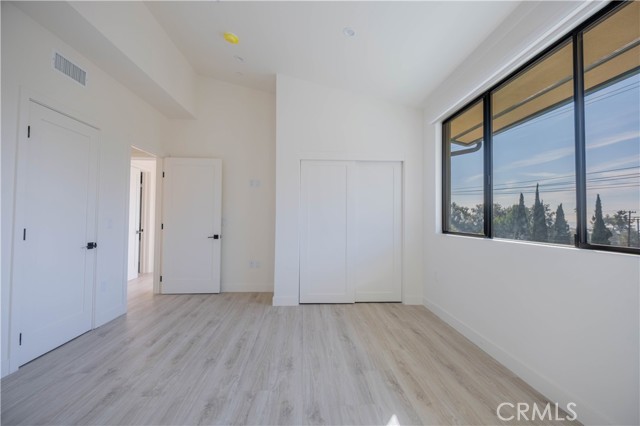 Detail Gallery Image 20 of 40 For 2608 Honolulu Ave #210,  Montrose,  CA 91020 - 2 Beds | 2 Baths