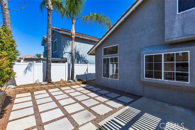 28705 Bridge Water Lane, Menifee CA: https://media.crmls.org/medias/8f26f080-b58b-45b3-8bab-57d5d9a501dd.jpg
