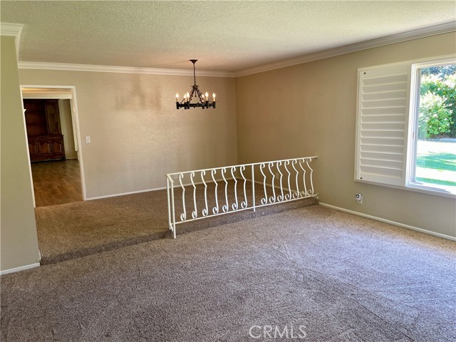 1327 N Stanford Avenue, Upland CA: https://media.crmls.org/medias/8f27311f-0aba-4377-9629-bcbaa340d0e5.jpg