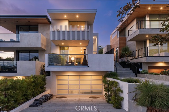 68 E F Street, Encinitas CA: https://media.crmls.org/medias/8f27cb12-a863-43ac-bd88-372bcd70d395.jpg