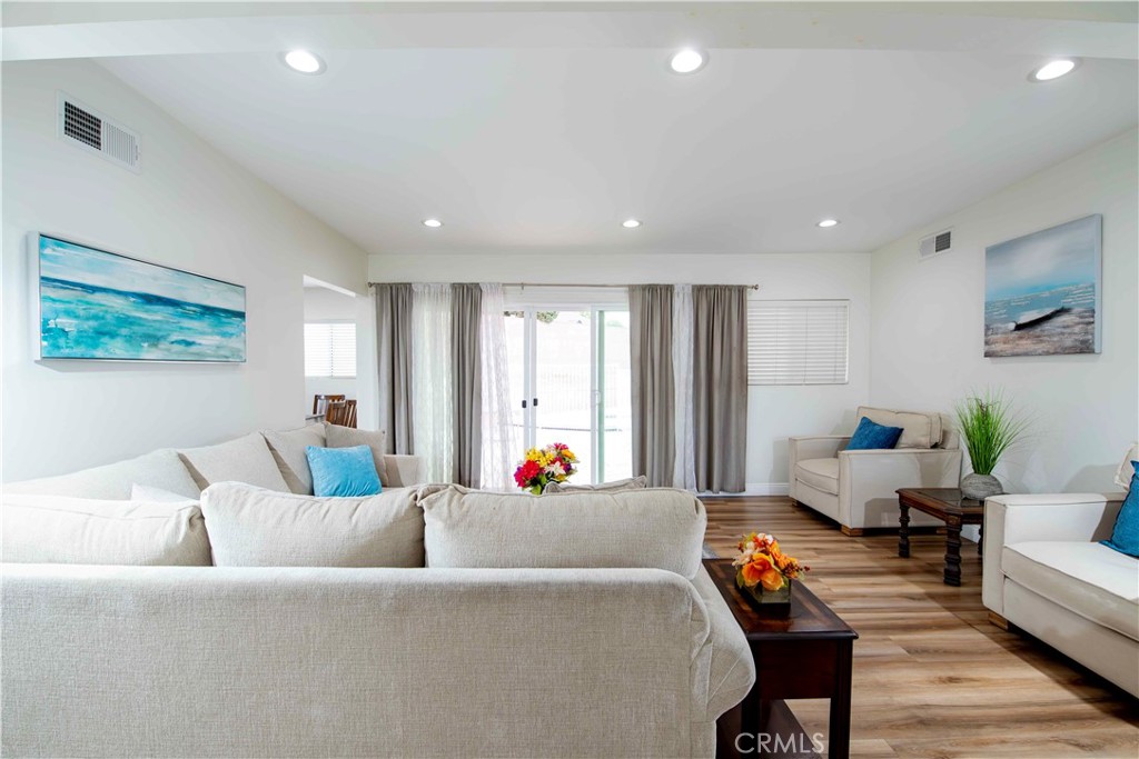 MLS #SR25264207 image #1