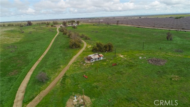 41605 Sutter Avenue, Coalinga CA: https://media.crmls.org/medias/8f286037-71e3-433d-affd-ef80d2797453.jpg