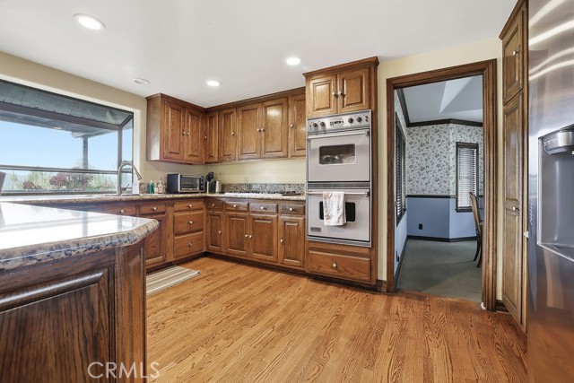 Detail Gallery Image 11 of 46 For 24300 Sylvan Glen, Calabasas,  CA 91302 - 5 Beds | 3 Baths