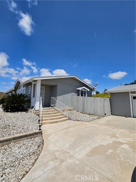 33510 Hayfield Circle, Wildomar, CA, 92595 33510 Hayfield Circle, Wildomar, CA, 92595