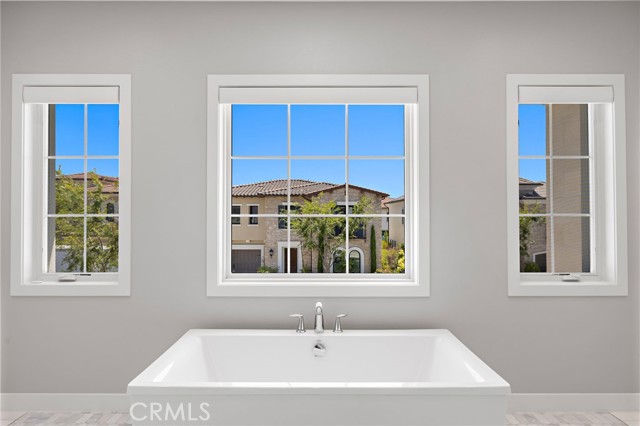 Detail Gallery Image 32 of 54 For 93 Interstellar, Irvine,  CA 92618 - 6 Beds | 6/1 Baths