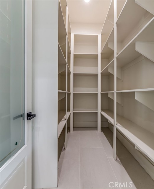 Detail Gallery Image 12 of 40 For 10168 Lightbreeze Cir, Huntington Beach,  CA 92646 - 5 Beds | 5/1 Baths