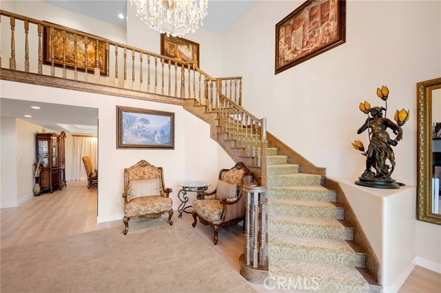 Detail Gallery Image 5 of 50 For 3331 Oakmont View Dr, Glendale,  CA 91208 - 5 Beds | 4/1 Baths