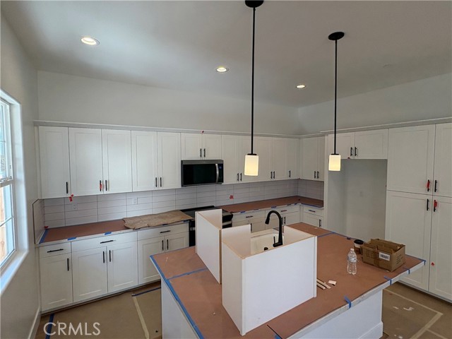 Detail Gallery Image 4 of 13 For 250 Memphis Belle Way, San Luis Obispo,  CA 93401 - 3 Beds | 2/1 Baths