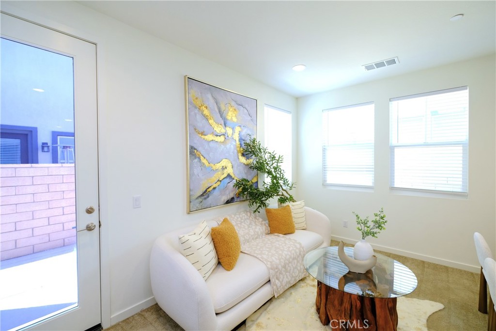 MLS #WS25176152 img 13