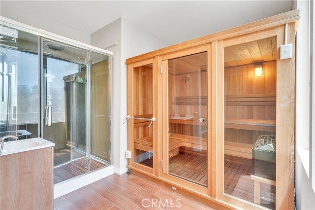 Detail Gallery Image 33 of 63 For 2747 E Ocean Bld, Long Beach,  CA 90803 - 6 Beds | 7 Baths