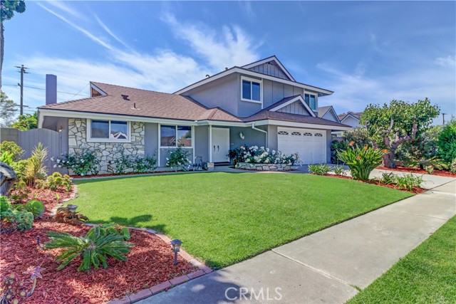 Detail Gallery Image 5 of 71 For 16591 Busby Ln, Huntington Beach,  CA 92647 - 5 Beds | 2 Baths