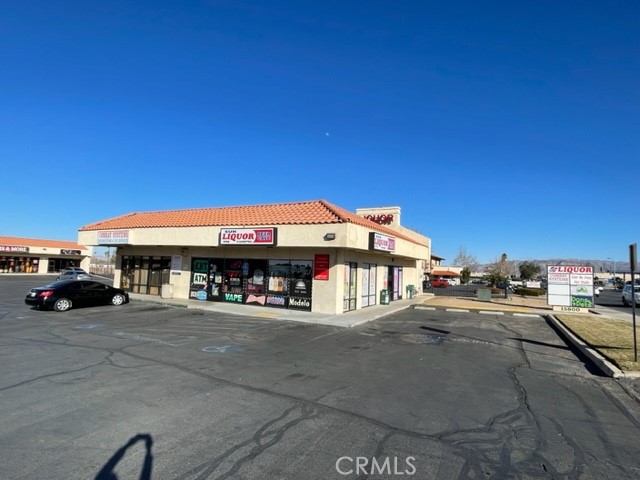 15800 Main Street, Hesperia CA: https://media.crmls.org/medias/8f2be154-08e7-48c6-901e-cc78dc57f809.jpg