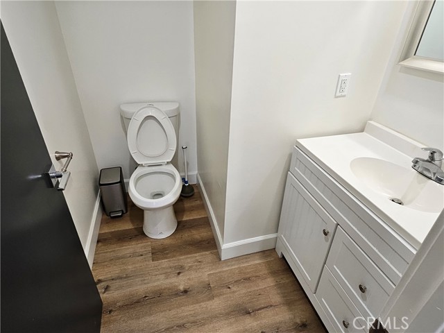 Detail Gallery Image 5 of 6 For 14550 Burbank Boulevard Unit#105, Burbank,  CA 91411 - 1 Beds | 1/1 Baths