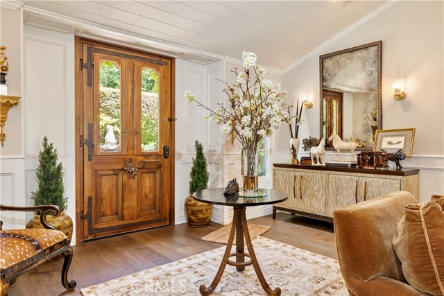 302 W Carter Avenue, Sierra Madre CA: https://media.crmls.org/medias/8f2cf19e-c404-43da-869e-c86f3a7d1c80.jpg