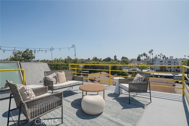 Detail Gallery Image 27 of 34 For 831 Pacific St #6,  Santa Monica,  CA 90405 - 2 Beds | 3 Baths