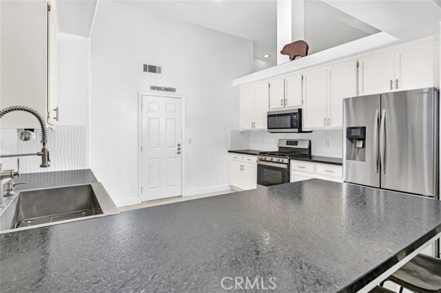 29578 Diane Way, Madera CA: https://media.crmls.org/medias/8f2d52c2-9389-4db2-a46c-9131a6bff331.jpg