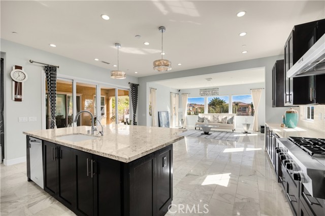 520 N Bardsdale Place, Brea CA: https://media.crmls.org/medias/8f2d8472-e271-4eab-a96a-29f24b714172.jpg