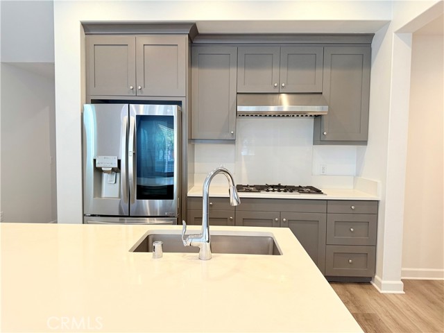 209 Follyhatch, Irvine CA: https://media.crmls.org/medias/8f2d9cee-d6c2-40f2-ba88-4f229a506176.jpg