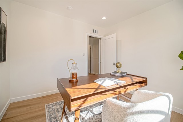 Detail Gallery Image 31 of 74 For 9851 Shadow Island, Sunland,  CA 91040 - 3 Beds | 2 Baths