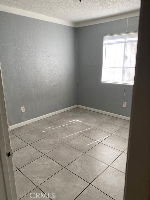 Detail Gallery Image 5 of 5 For 170 Olive, San Bernardino,  CA 92408 - 2 Beds | 1 Baths