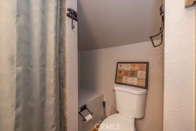 Detail Gallery Image 18 of 28 For 38756 Big Bear Bld, Big Bear Lake,  CA 92315 - 2 Beds | 2 Baths