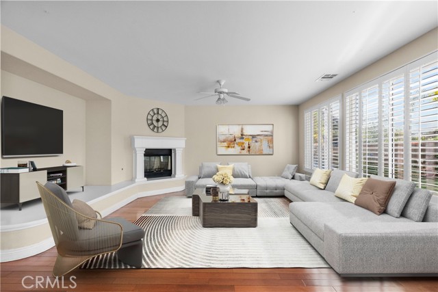 Detail Gallery Image 12 of 57 For 29243 Discovery Ridge Dr, Saugus,  CA 91390 - 5 Beds | 4 Baths