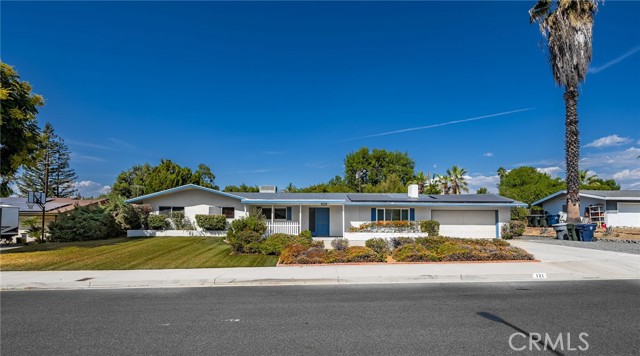 Detail Gallery Image 1 of 1 For 121 Hillside Way, Redlands,  CA 92373 - 4 Beds | 2 Baths