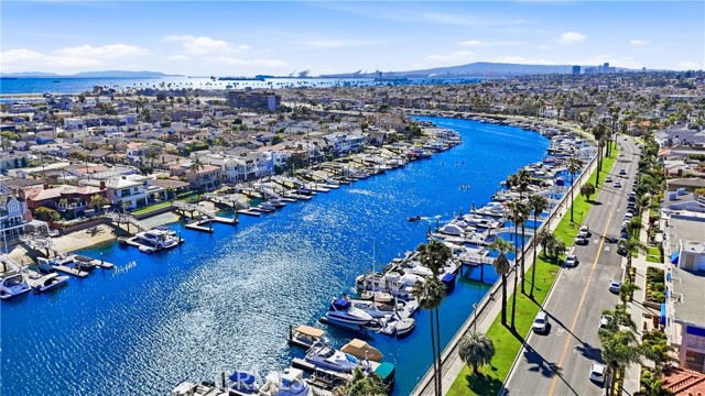 Detail Gallery Image 69 of 70 For 383 Bay Shore #203,  Long Beach,  CA 90803 - 2 Beds | 2 Baths