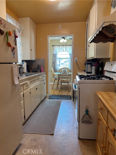 1317 Woodworth Street, San Fernando CA: https://media.crmls.org/medias/8f2faeb3-b0e7-443c-87ce-a5ba103740b3.jpg
