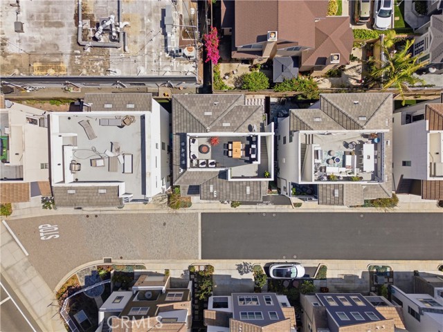 Detail Gallery Image 37 of 39 For 2112 Tidewater Cir, Costa Mesa,  CA 92627 - 3 Beds | 3 Baths