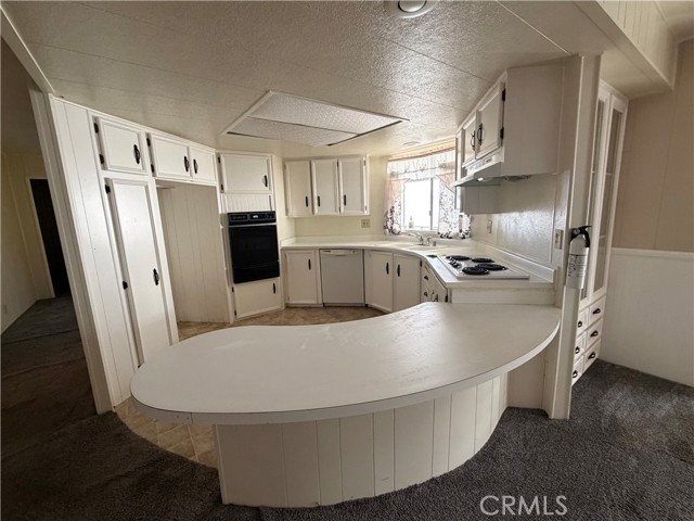 701 Montara Road, Barstow CA: https://media.crmls.org/medias/8f3054dc-8987-4bda-a4fb-c81c665a854a.jpg