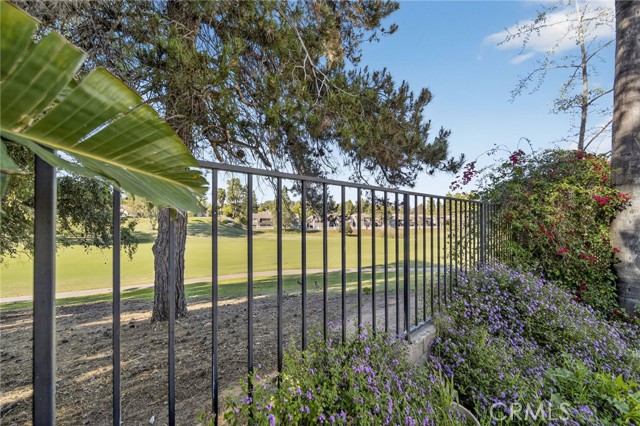 Detail Gallery Image 33 of 41 For 1786 Spyglass Cir, Vista,  CA 92081 - 2 Beds | 2 Baths