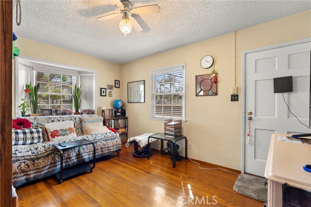 602 Stanley Avenue, Long Beach CA: https://media.crmls.org/medias/8f30ac50-b518-4758-907e-04c3a53ad665.jpg