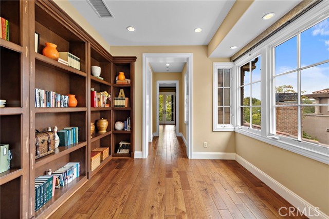 27 Pacific Mist, Newport Coast CA: https://media.crmls.org/medias/8f30b7cf-727f-4dfb-bad4-d65a765da6ec.jpg