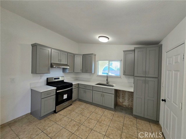 Detail Gallery Image 4 of 11 For 9630 Stafford, Rancho Cucamonga,  CA 91730 - 3 Beds | 2 Baths