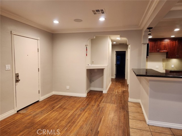 Detail Gallery Image 6 of 41 For 21057 Runnymede St, Canoga Park,  CA 91303 - 3 Beds | 2 Baths