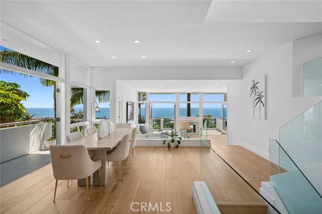 1061 Skyline Drive, Laguna Beach CA: https://media.crmls.org/medias/8f328a03-90ee-4f96-a9f8-639638efa299.jpg