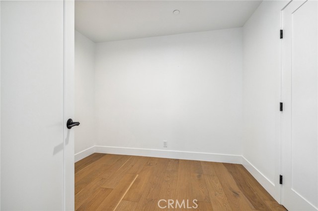 6521 Homewood Avenue, Los Angeles CA: https://media.crmls.org/medias/8f32a929-62b2-4c89-8aa2-5ed990025ec0.jpg