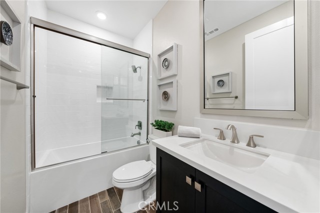 Detail Gallery Image 45 of 53 For 94 Swift, Irvine,  CA 92618 - 4 Beds | 4/1 Baths