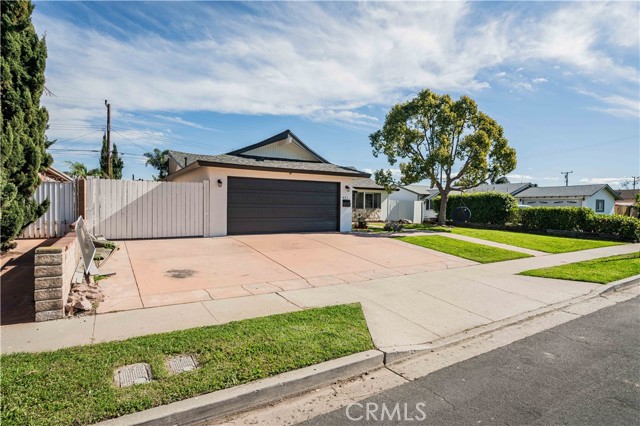 Image 1 of 21 For 492 Graham  