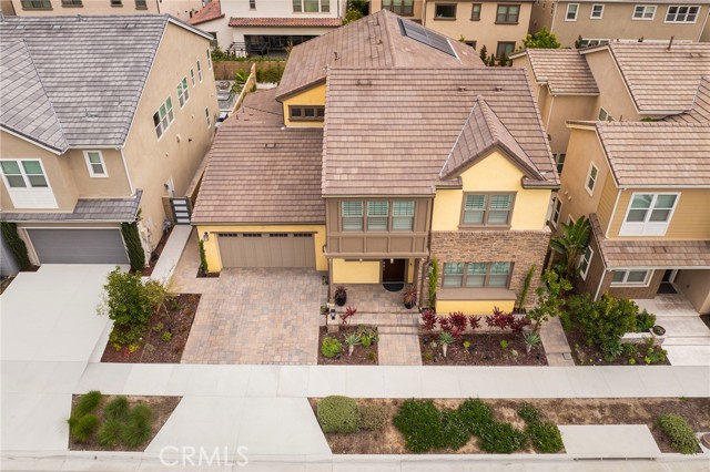110 Pixel, Irvine CA: https://media.crmls.org/medias/8f3535af-645b-4a63-abe2-0eb1219a614e.jpg