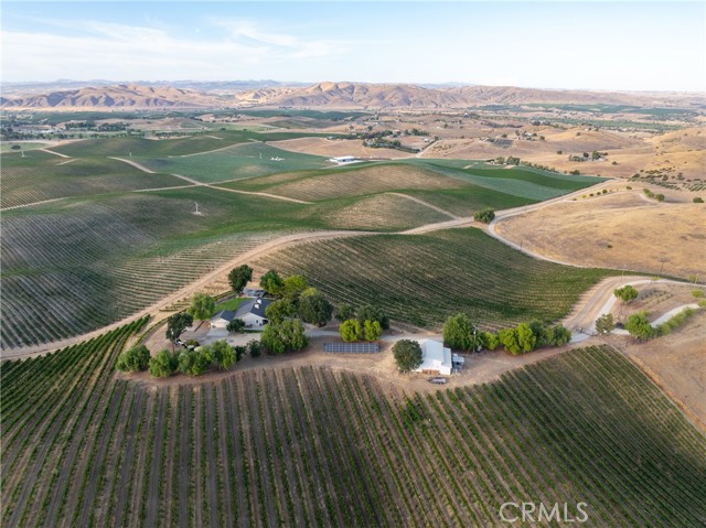 1825 Nygren Road, San Miguel CA: https://media.crmls.org/medias/8f355189-7ea1-4b80-8934-f6a1198b4e18.jpg