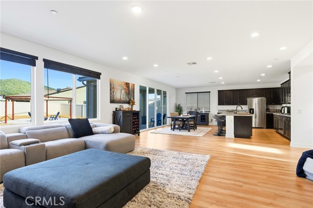 Detail Gallery Image 15 of 45 For 24942 Whispering, Menifee,  CA 92584 - 5 Beds | 3 Baths