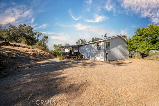 34689 Whispering Springs Lane, Tollhouse CA: https://media.crmls.org/medias/8f35ad58-3d76-4348-8f2c-6979e4c039cf.jpg