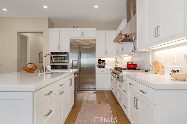 Detail Gallery Image 9 of 38 For 27512 Golden Currant Pl, Valencia,  CA 91381 - 4 Beds | 4 Baths